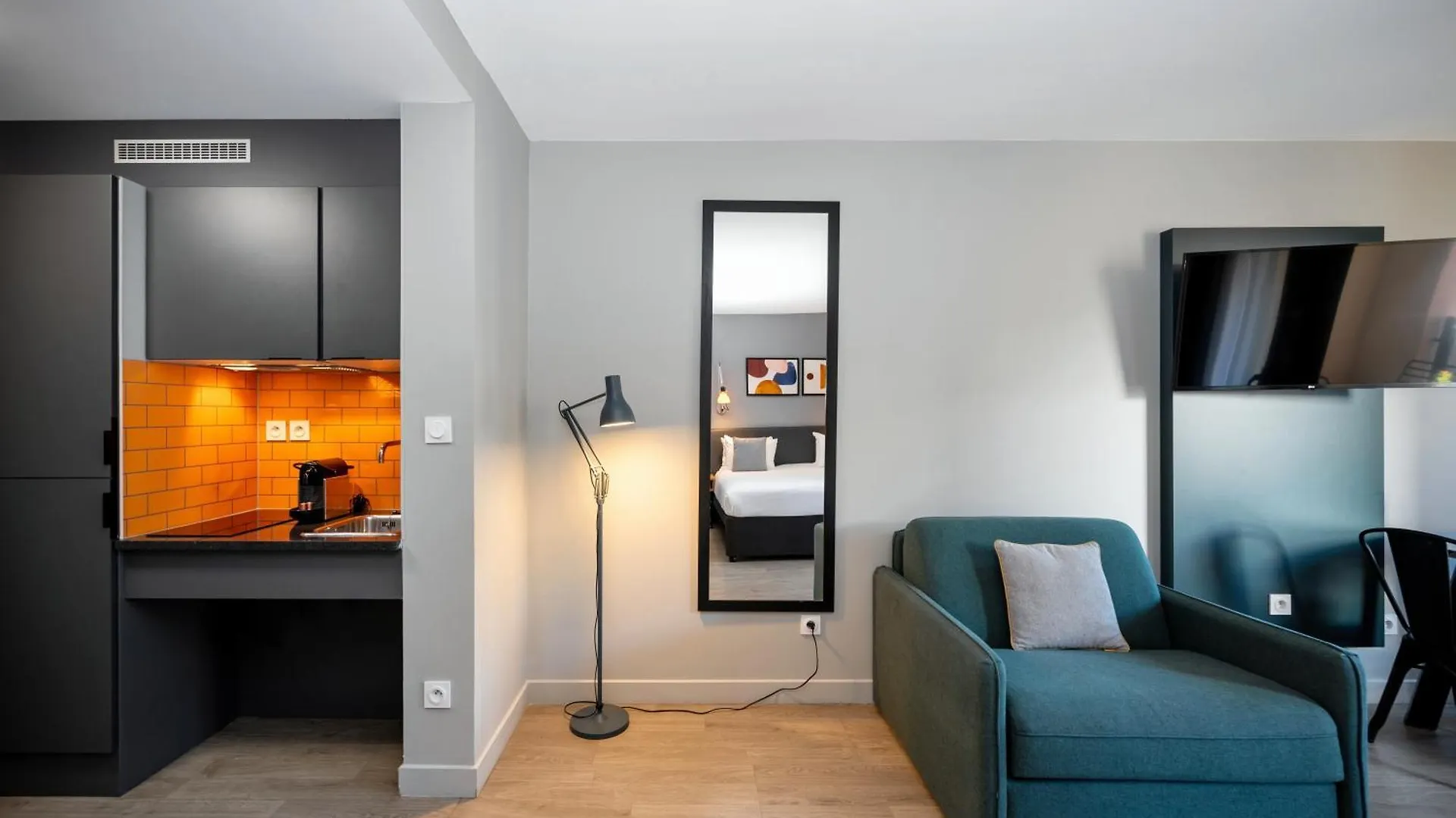Staycity Aparthotels Marseille Centre Vieux Port 3*,  צרפת