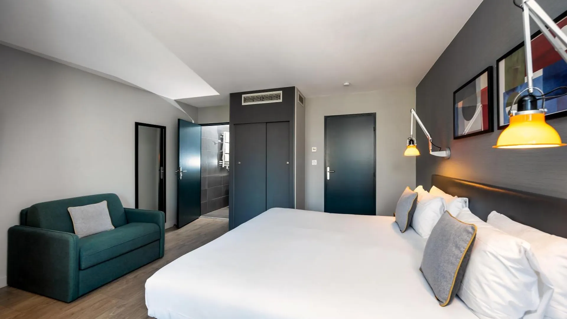 Staycity Aparthotels Marseille Centre Vieux Port 3*,